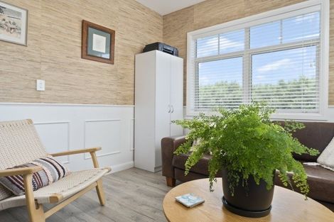 Photo of property in 55 Fernbrook Drive, Hurworth, New Plymouth, 4310