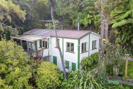 Photo of property in 2 Gurney Road, Kelson, Lower Hutt, 5010