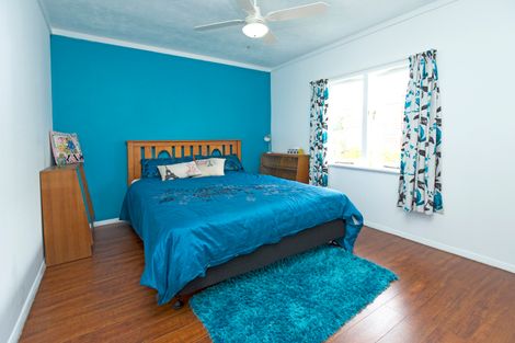 Photo of property in 1/680 Whangaparaoa Road, Stanmore Bay, Whangaparaoa, 0932