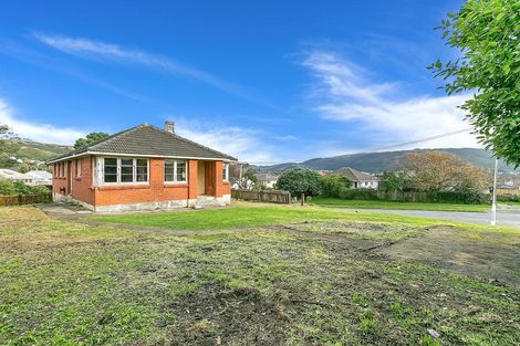 Photo of property in 2 Chew Place, Ranui, Porirua, 5024