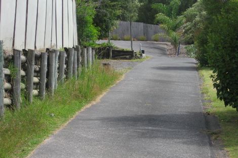 Photo of property in 11 Theban Place, Totara Vale, Auckland, 0629