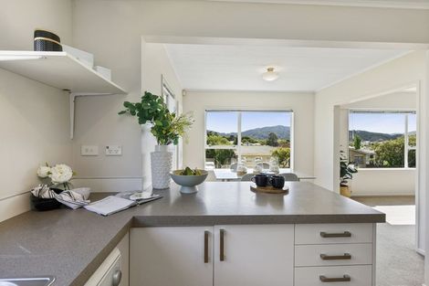 Photo of property in 43 Holland Street, Wainuiomata, Lower Hutt, 5014