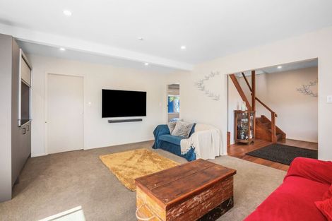 Photo of property in 5 Beach Road, Plimmerton, Porirua, 5026