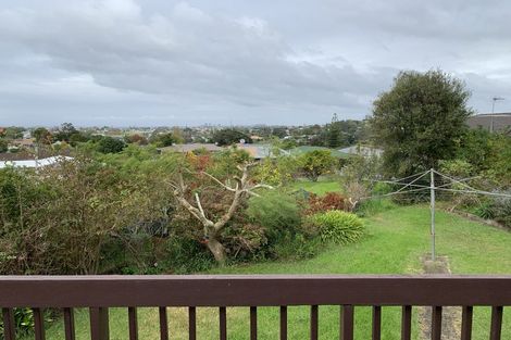 Photo of property in 308 Wairau Road, Glenfield, Auckland, 0629