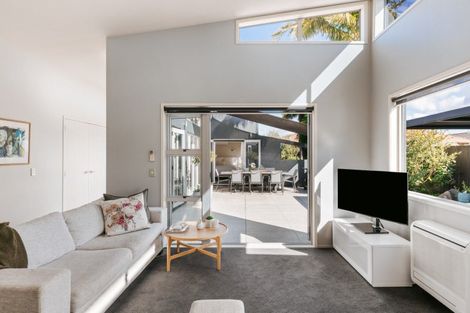 Photo of property in 22 Oriental Parade, Papamoa Beach, Papamoa, 3118