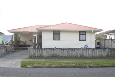 Photo of property in 39 Strand Crescent, Naenae, Lower Hutt, 5011