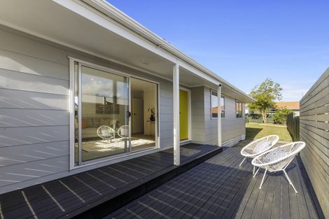 Photo of property in 24 Hartford Crescent, Totara Park, Upper Hutt, 5018