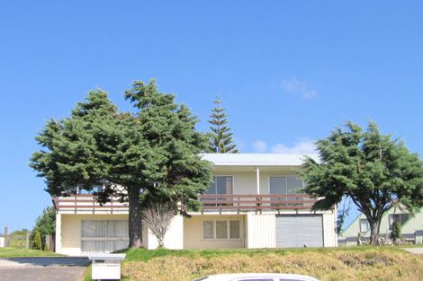 Photo of property in 1114 Papamoa Beach Road, Papamoa Beach, Papamoa, 3118