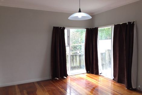 Photo of property in 3 Pleasant Road, Glen Eden, Auckland, 0602