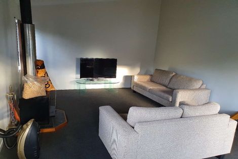 Photo of property in 121 Athena Drive, Totara Vale, Auckland, 0629