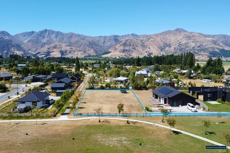 Photo of property in 13 Dingle Street, Lake Hawea, 9382