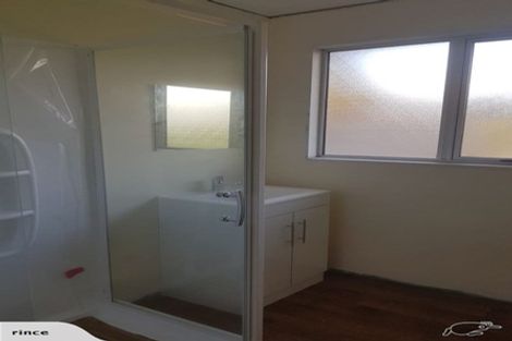 Photo of property in 11a Colchester Crescent, Newlands, Wellington, 6037