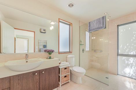 Photo of property in 16 Aratia Way, Richmond, 7020