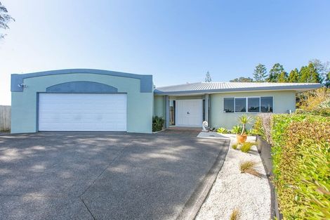 Photo of property in 62 Christian Road, Swanson, Auckland, 0614