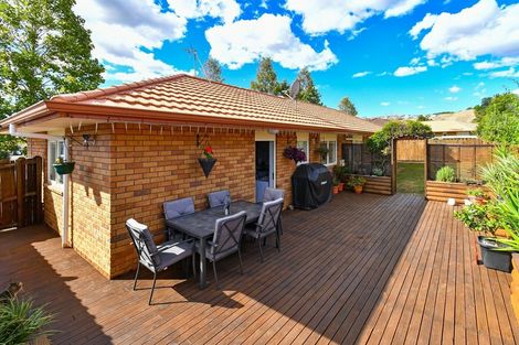 Photo of property in 6 Emmerdale Avenue, Papakura, 2110