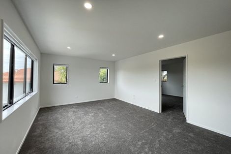 Photo of property in 39a Ennis Avenue, Pakuranga Heights, Auckland, 2010