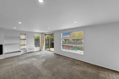 Photo of property in 63 Springfield Road, St Albans, Christchurch, 8014