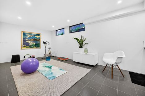Photo of property in 19 Bournemouth Terrace, Murrays Bay, Auckland, 0630