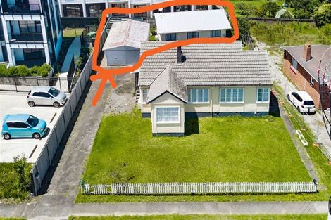 Photo of property in 2 Fruitvale Road, New Lynn, Auckland, 0600