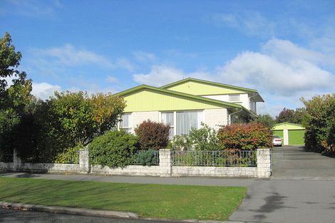 Photo of property in 76 Corfe Street, Ilam, Christchurch, 8041