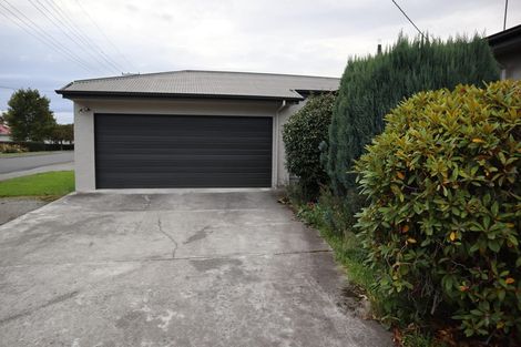 Photo of property in 28 Albert Street, Winton, 9720