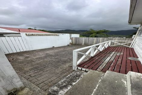 Photo of property in 25 Clapham Grove, Stokes Valley, Lower Hutt, 5019