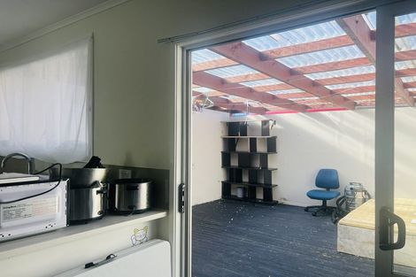 Photo of property in 61 Powrie Street, Glenfield, Auckland, 0629