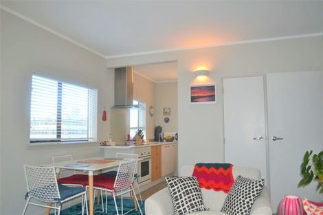 Photo of property in Hobson Court Flats, 54/70 Hobson Street, Thorndon, Wellington, 6011