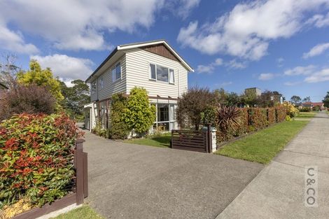 Photo of property in 64 Pohutukawa Parade, Riverhead, 0820