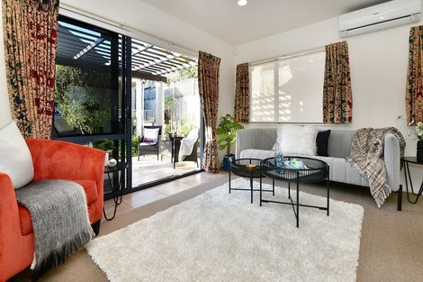 Photo of property in 13a Joydon Place, Stanmore Bay, Whangaparaoa, 0932