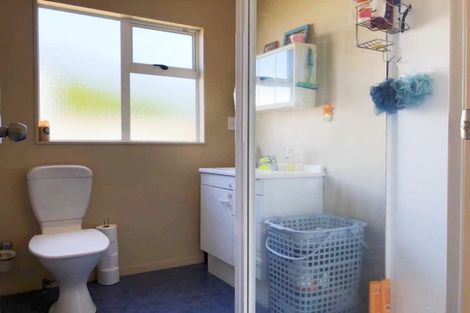 Photo of property in 11 Woodvale Road, Glen Eden, Auckland, 0602