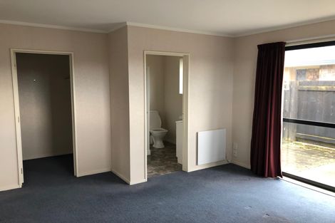 Photo of property in 20 Aspen Way, Kelvin Grove, Palmerston North, 4414