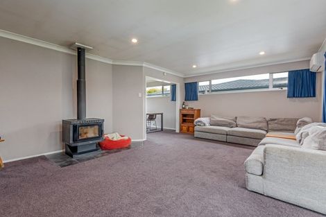 Photo of property in 9 John F Kennedy Drive, Milson, Palmerston North, 4414