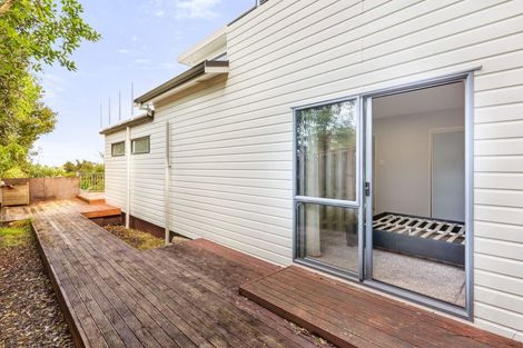 Photo of property in 84 Wade River Road, Stanmore Bay, Whangaparaoa, 0932
