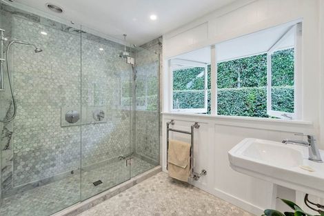 Photo of property in 2/12 Bella Vista Road, Herne Bay, Auckland, 1011