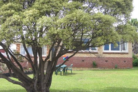 Photo of property in 33 Mccullough Avenue, Papatoetoe, Auckland, 2025