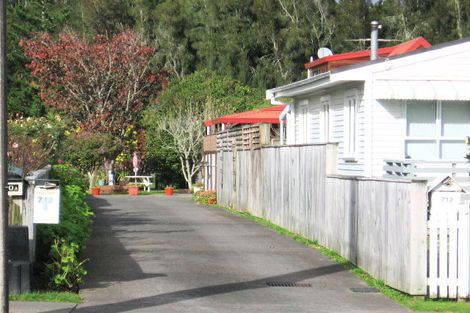 Photo of property in 2/712 Swanson Road, Swanson, Auckland, 0612