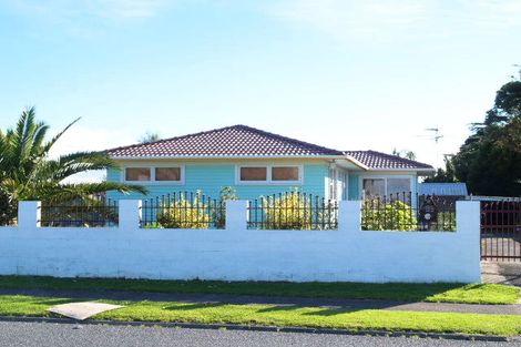 Photo of property in 115 Raglan Street, Mangere East, Auckland, 2024