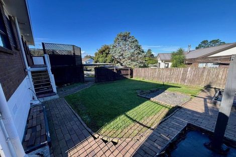 Photo of property in 1 John Webster Place, Glen Eden, Auckland, 0602