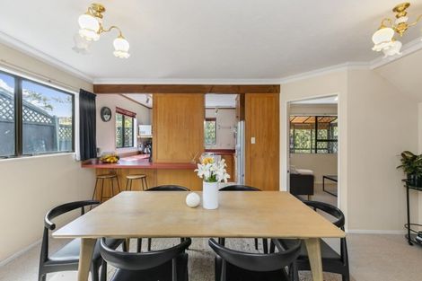 Photo of property in 6 Tedder Way, Karori, Wellington, 6012