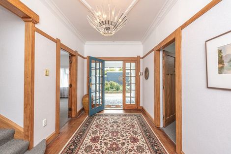 Photo of property in 12 Parsons Street, Saint Johns Hill, Whanganui, 4501