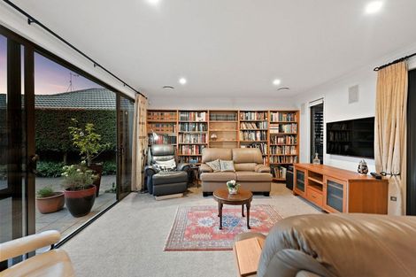 Photo of property in 2 Sovereign Place, Rototuna North, Hamilton, 3210