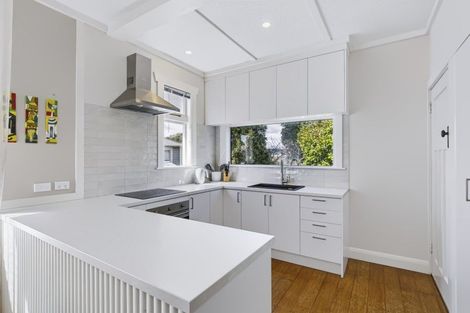 Photo of property in 22 Ngaio Street, Strandon, New Plymouth, 4312