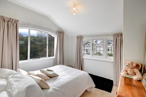 Photo of property in 135 Eglinton Road, Mornington, Dunedin, 9011