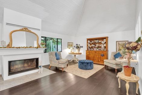 Photo of property in 237 High Street, Oxford, 7430