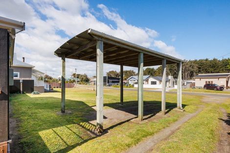 Photo of property in 65 Himatangi Street, Himatangi Beach, Foxton, 4891