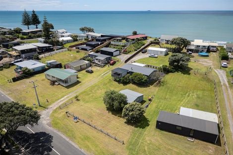 Photo of property in 607 Pukehina Parade, Pukehina, Te Puke, 3189