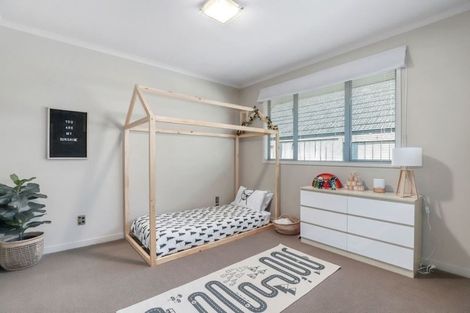 Photo of property in 1 Woodridge Drive, Stanmore Bay, Whangaparaoa, 0932