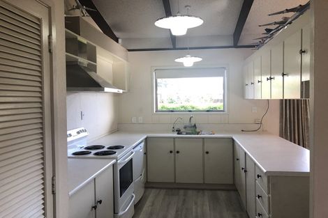 Photo of property in 2/35 Swanson Road, Henderson, Auckland, 0610