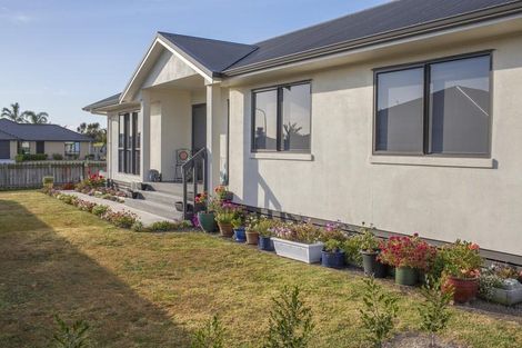 Photo of property in 9 Lowburn Avenue, Waipu, 0510